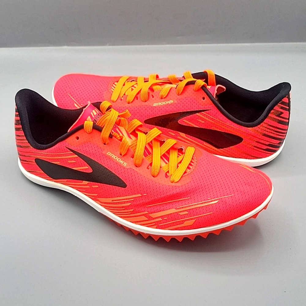 Brooks Women's Mach 18 Spikes Track Shoe Fire Coral/ Pink Orange Size 7 Med B